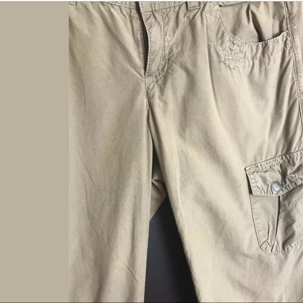 ATHLETA Despia Kicker Cropped Capri Pants Green - Picture 4 of 7